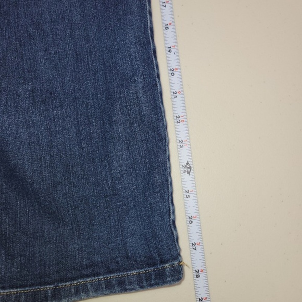 Gloria Vanderbilt Amanda Jeans Womens Size 16W Relaxed Fit Classic Blue‎ Denim - Picture 8 of 8